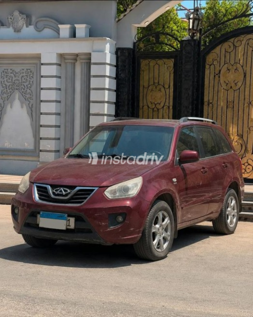 Chery Tiggo 3 2019 Dark Red Automatic Used for Sale in Sharqia - 1