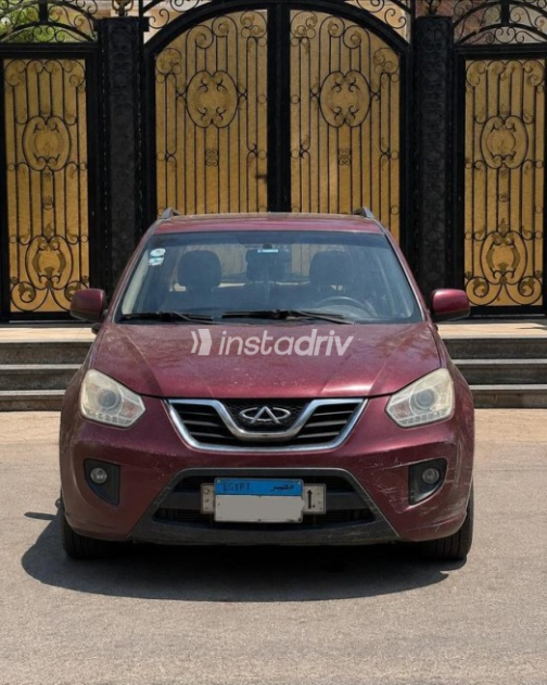Chery Tiggo 3 2019 Dark Red Automatic Used for Sale in Sharqia - 2