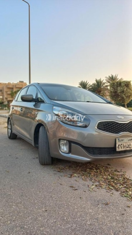 Kia Carens 2014 Dark Gray Automatic Used for Sale in Nasr city - 2
