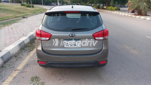 Kia Carens 2014 Dark Gray Automatic Used for Sale in Nasr city - 5