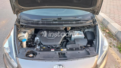 Kia Carens 2014 Dark Gray Automatic Used for Sale in Nasr city - 7