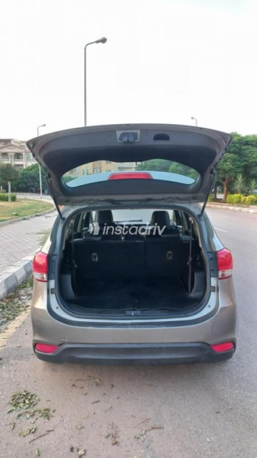 Kia Carens 2014 Dark Gray Automatic Used for Sale in Nasr city - 8