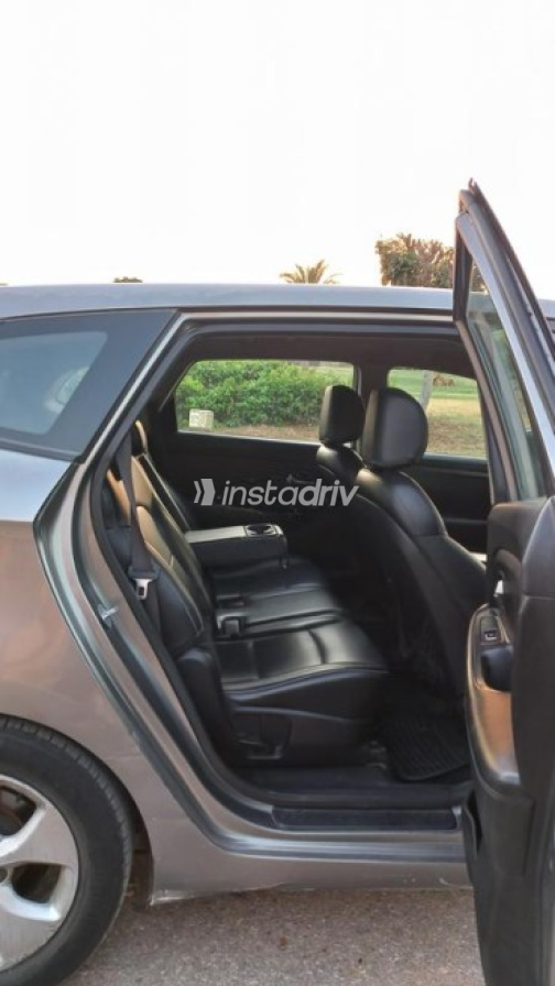 Kia Carens 2014 Dark Gray Automatic Used for Sale in Nasr city - 10