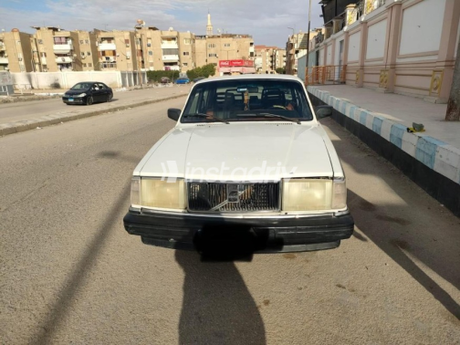 فولفو 240 1971 أبيض أوتوماتيك مستعملة للبيع في السويس‎ - 1