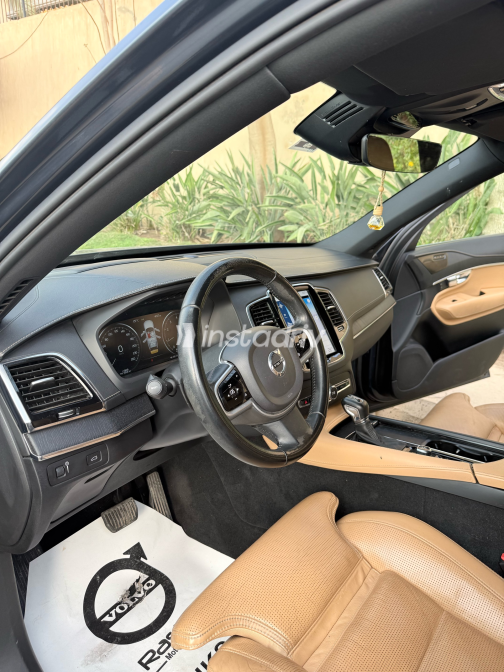 فولفو XC90 2021 أزرق أوتوماتيك مستعملة للبيع في القاهرة الكبرى ( القاهرة - الجيزة) - 3