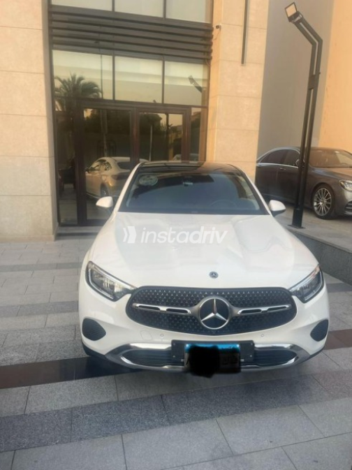 Mercedes GLC 200 2024 White Automatic Used for Sale in Sheikh Zayed City - 2
