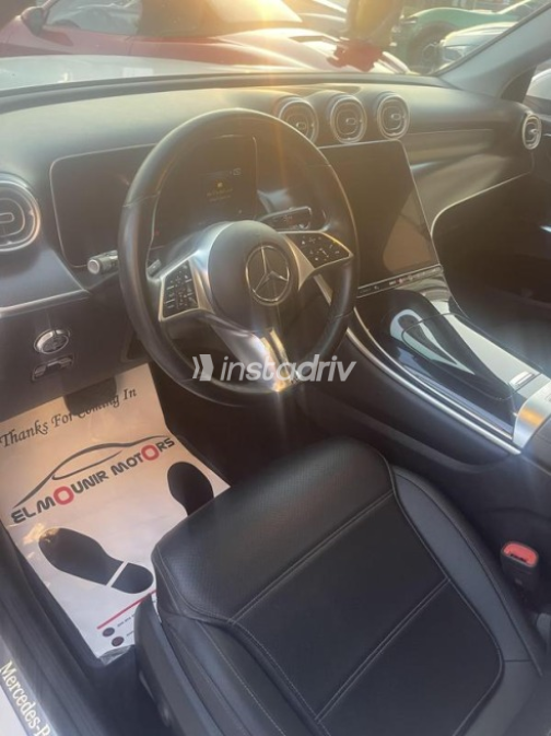 Mercedes GLC 200 2024 White Automatic Used for Sale in Sheikh Zayed City - 5