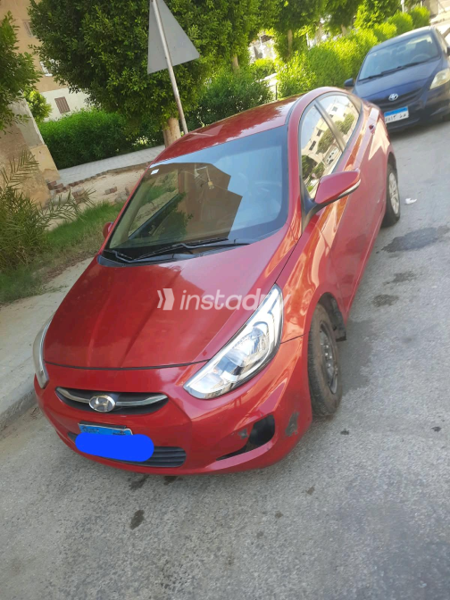 Hyundai Accent RB 2015 Red Automatic Used for Sale in Greater Cairo ( Cairo + Giza) - 5
