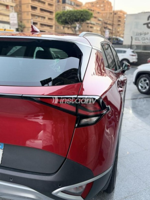Kia Sportage 2024 Dark Red Automatic Used for Sale in Nasr city - 2