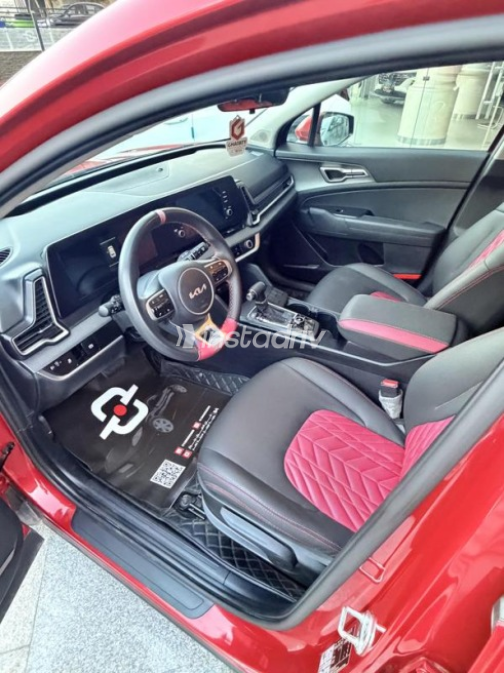 Kia Sportage 2024 Dark Red Automatic Used for Sale in Nasr city - 5