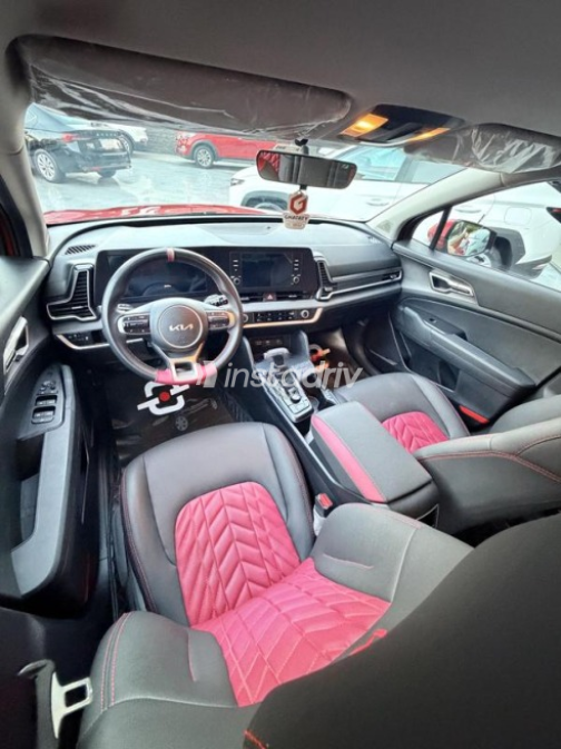 Kia Sportage 2024 Dark Red Automatic Used for Sale in Nasr city - 7