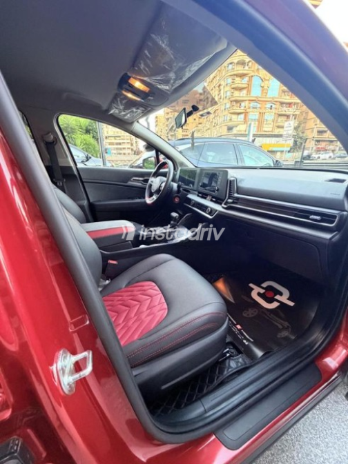 Kia Sportage 2024 Dark Red Automatic Used for Sale in Nasr city - 9