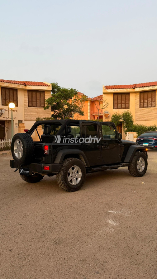 Jeep Wrangler 2015 Black Automatic Used for Sale in Greater Cairo ( Cairo + Giza) - 4