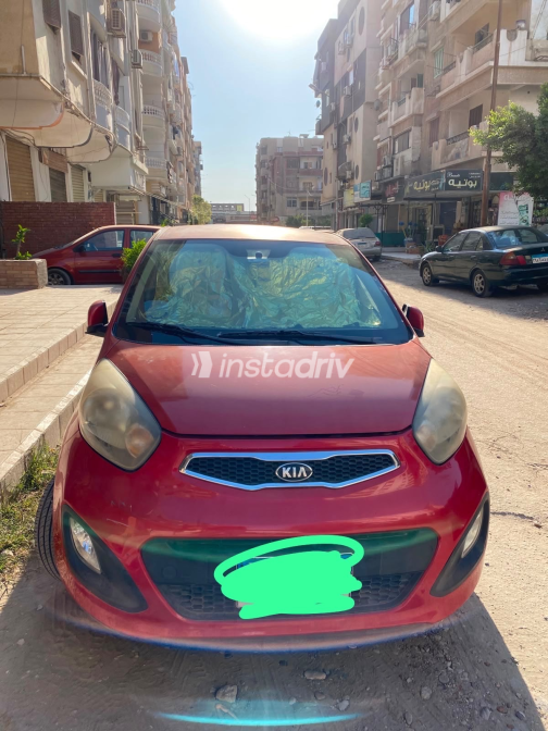 Kia Picanto 2013 Red Automatic Used for Sale in Greater Cairo ( Cairo + Giza) - 4
