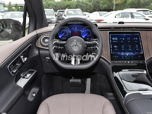 Mercedes 500 2025 Black Automatic Used for Sale in Cairo - 5