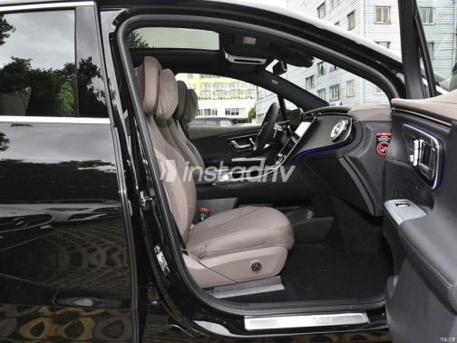 Mercedes 500 2025 Black Automatic Used for Sale in Cairo - 8