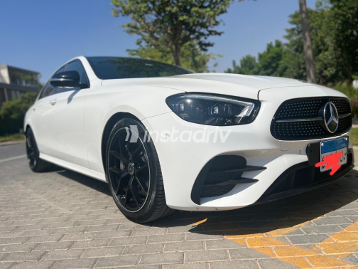 مرسيدس E 300 2021 أبيض أوتوماتيك مستعملة للبيع في القاهرة الكبرى ( القاهرة - الجيزة) - 9