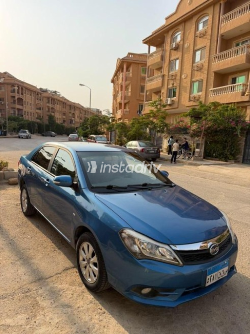 بى واى دى‬ F3 2024 أبيض أوتوماتيك مستعملة للبيع في القاهرة الكبرى ( القاهرة - الجيزة) - 2