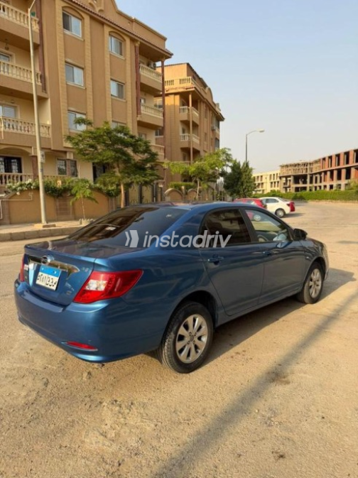 بى واى دى‬ F3 2024 أبيض أوتوماتيك مستعملة للبيع في القاهرة الكبرى ( القاهرة - الجيزة) - 8