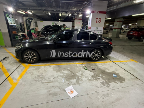 BMW 320 2021 Black Automatic Used for Sale in Greater Cairo ( Cairo + Giza) - 4