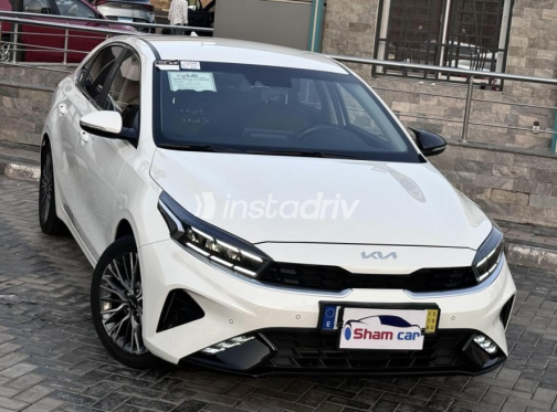 كيا K3 2023 أبيض أوتوماتيك مستعملة للبيع في مدينة نصر - 5