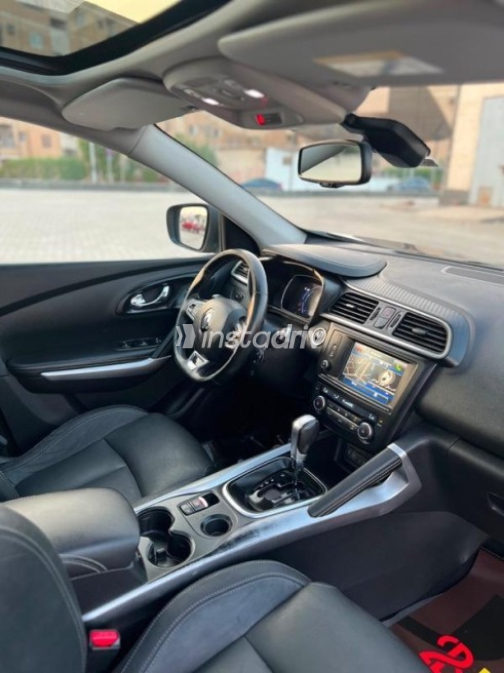 Renault Kadjar 2019 Dark Blue Automatic Used for Sale in Nasr city - 7