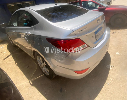 Hyundai Accent 2013 Silver Automatic Used for Sale in Greater Cairo ( Cairo + Giza) - 1