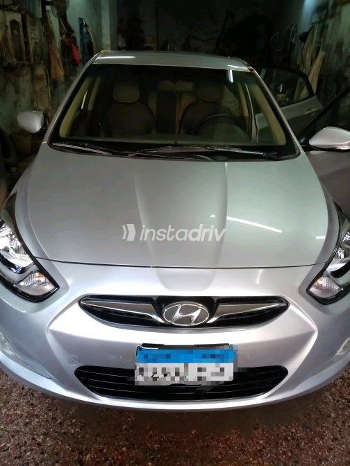 Hyundai Accent 2013 Silver Automatic Used for Sale in Greater Cairo ( Cairo + Giza) - 5
