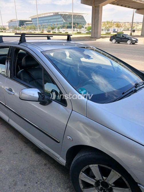 Peugeot 407 2008 Silver Automatic Used for Sale in Greater Cairo ( Cairo + Giza) - 2