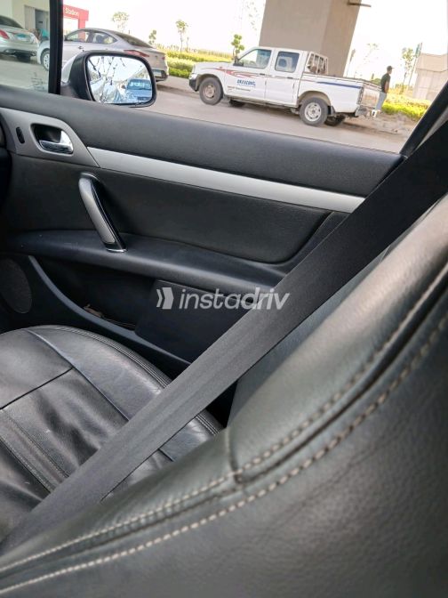 Peugeot 407 2008 Silver Automatic Used for Sale in Greater Cairo ( Cairo + Giza) - 9