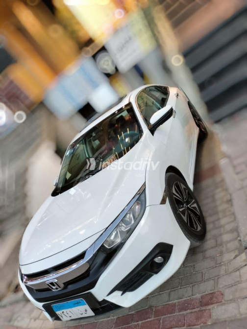 Honda Civic 2018 White Automatic Used for Sale in Greater Cairo ( Cairo + Giza) - 9