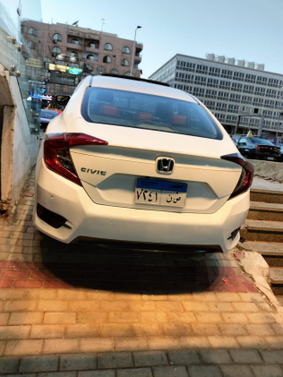 Honda Civic 2018 White Automatic Used for Sale in Greater Cairo ( Cairo + Giza)