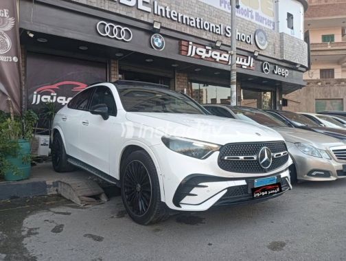 Mercedes GLC 300 2025 White Automatic Used for Sale in Tanta - 3