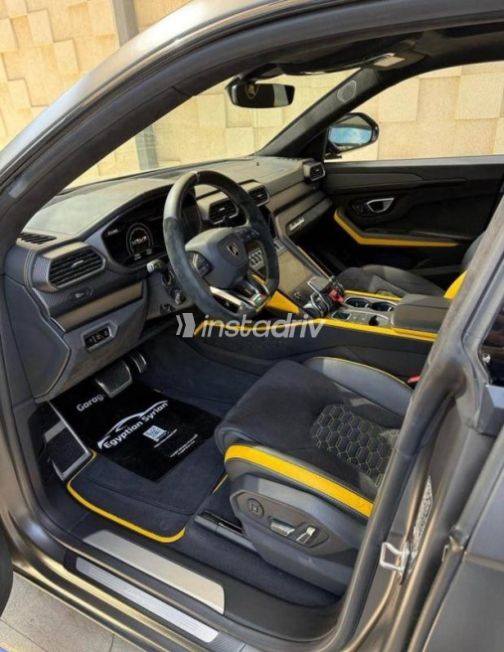Lamborghini Urus 2023 White Automatic Used for Sale in Sheikh Zayed City - 4