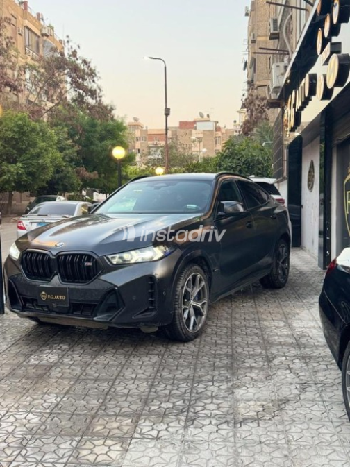 بي ام دبليو X6 2024 أسود أوتوماتيك مستعملة للبيع في مدينة نصر - 9