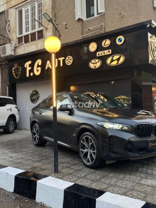بي ام دبليو X6 2024 أسود أوتوماتيك مستعملة للبيع في مدينة نصر - 10