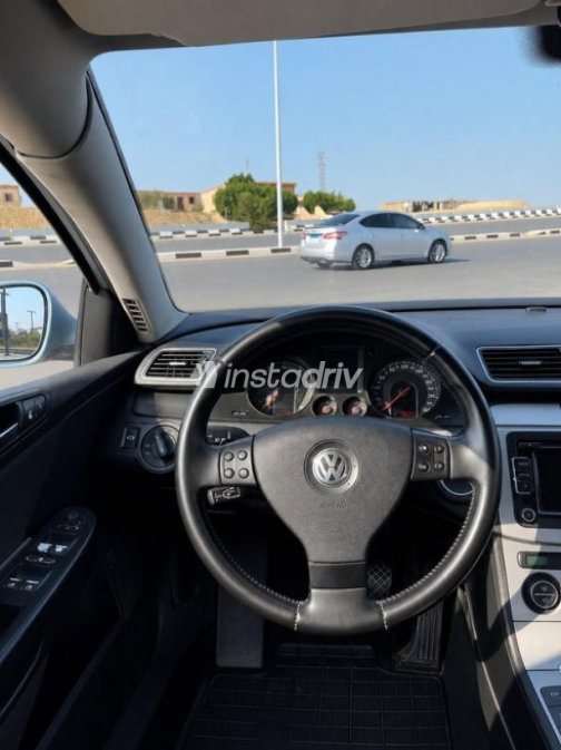Volkswagen Passat 2007 Cyan Automatic Used for Sale in Cairo - 7