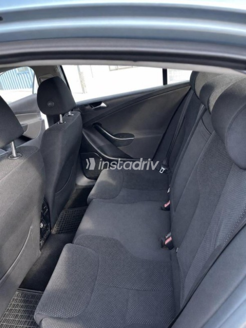 Volkswagen Passat 2007 Cyan Automatic Used for Sale in Cairo - 9