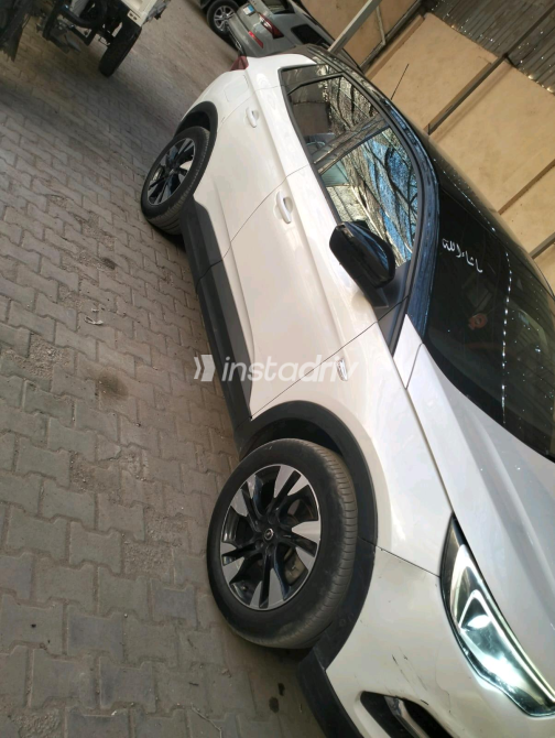 Opel Grandland 2022 White Automatic Used for Sale in Greater Cairo ( Cairo + Giza) - 4