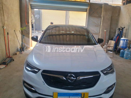 Opel Grandland 2022 White Automatic Used for Sale in Greater Cairo ( Cairo + Giza) - 5