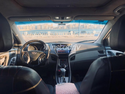 Hyundai Elantra MD 2013 Silver Automatic Used for Sale in Marsa Matrouh - 9