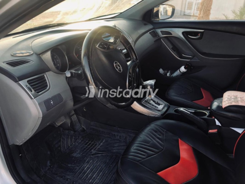 Hyundai Elantra MD 2013 Silver Automatic Used for Sale in Marsa Matrouh - 10