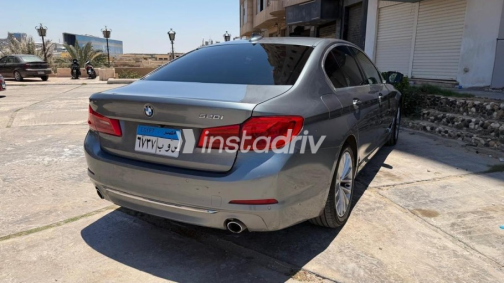 بي ام دبليو 520 2020 أبيض أوتوماتيك مستعملة للبيع في القاهرة الكبرى ( القاهرة - الجيزة) - 2