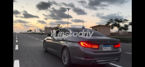 بي ام دبليو 520 2020 أبيض أوتوماتيك مستعملة للبيع في القاهرة الكبرى ( القاهرة - الجيزة) - 10