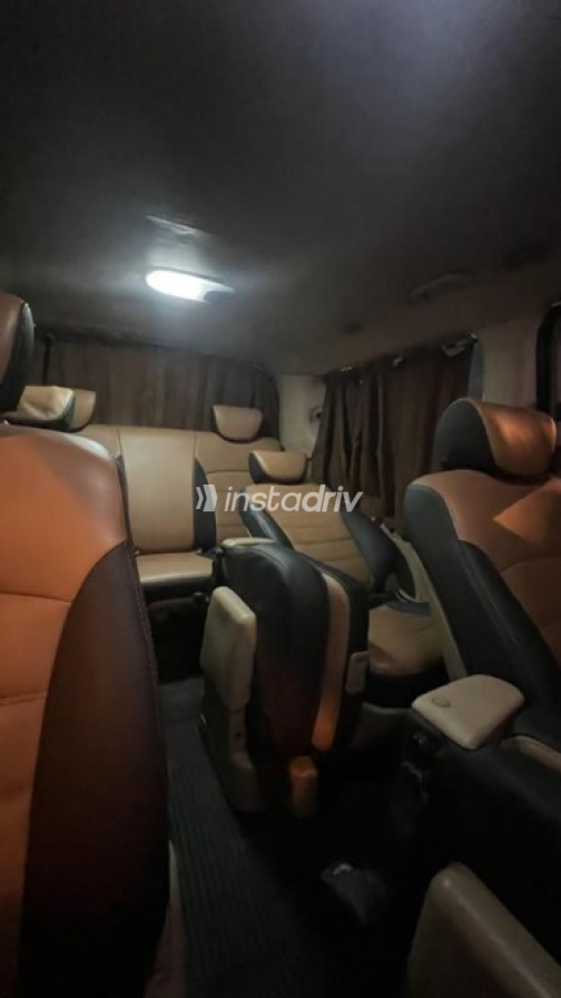 هيونداي H1 2009 رمادي أوتوماتيك مستعملة للبيع في الإسكندرية - 3