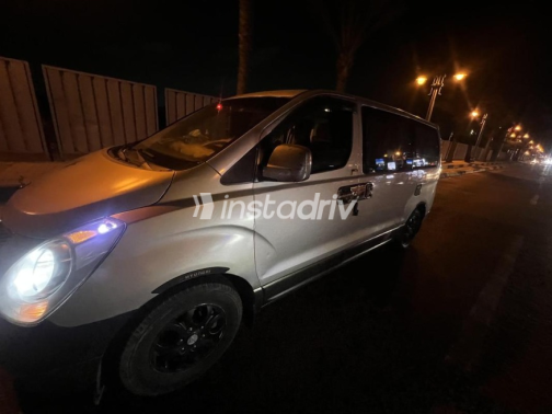 هيونداي H1 2009 رمادي أوتوماتيك مستعملة للبيع في الإسكندرية - 4