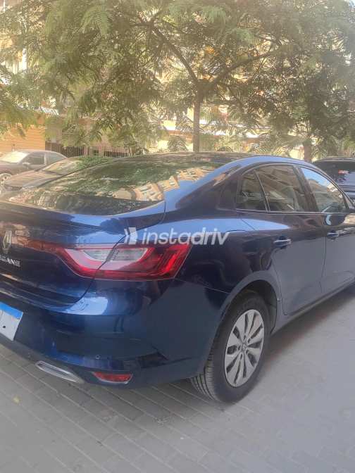 رينو ميجان 2022 أبيض CVT مستعملة للبيع في القاهرة الكبرى ( القاهرة - الجيزة) - 2