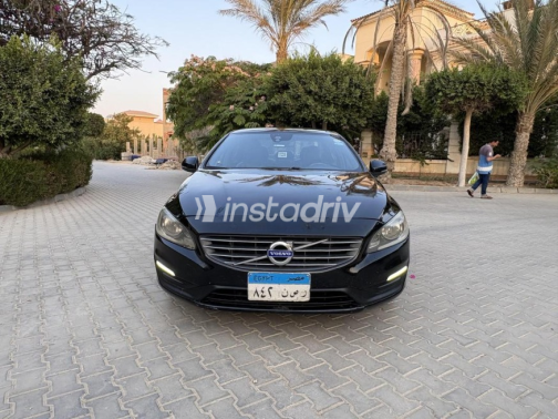 فولفو S60 2017 أبيض أوتوماتيك مستعملة للبيع في القاهرة الكبرى ( القاهرة - الجيزة) - 4