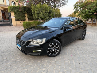فولفو S60 2017 أبيض أوتوماتيك مستعملة للبيع في القاهرة الكبرى ( القاهرة - الجيزة)