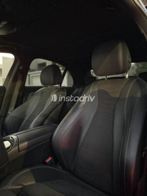 Mercedes E 200 2022 Dark Blue Automatic Used for Sale in Cairo - 8